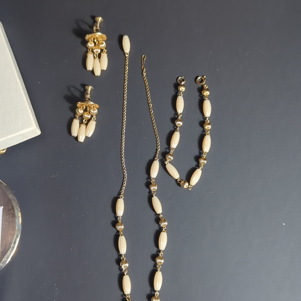Elegant Gold and Cream Jewelry Set Vintage